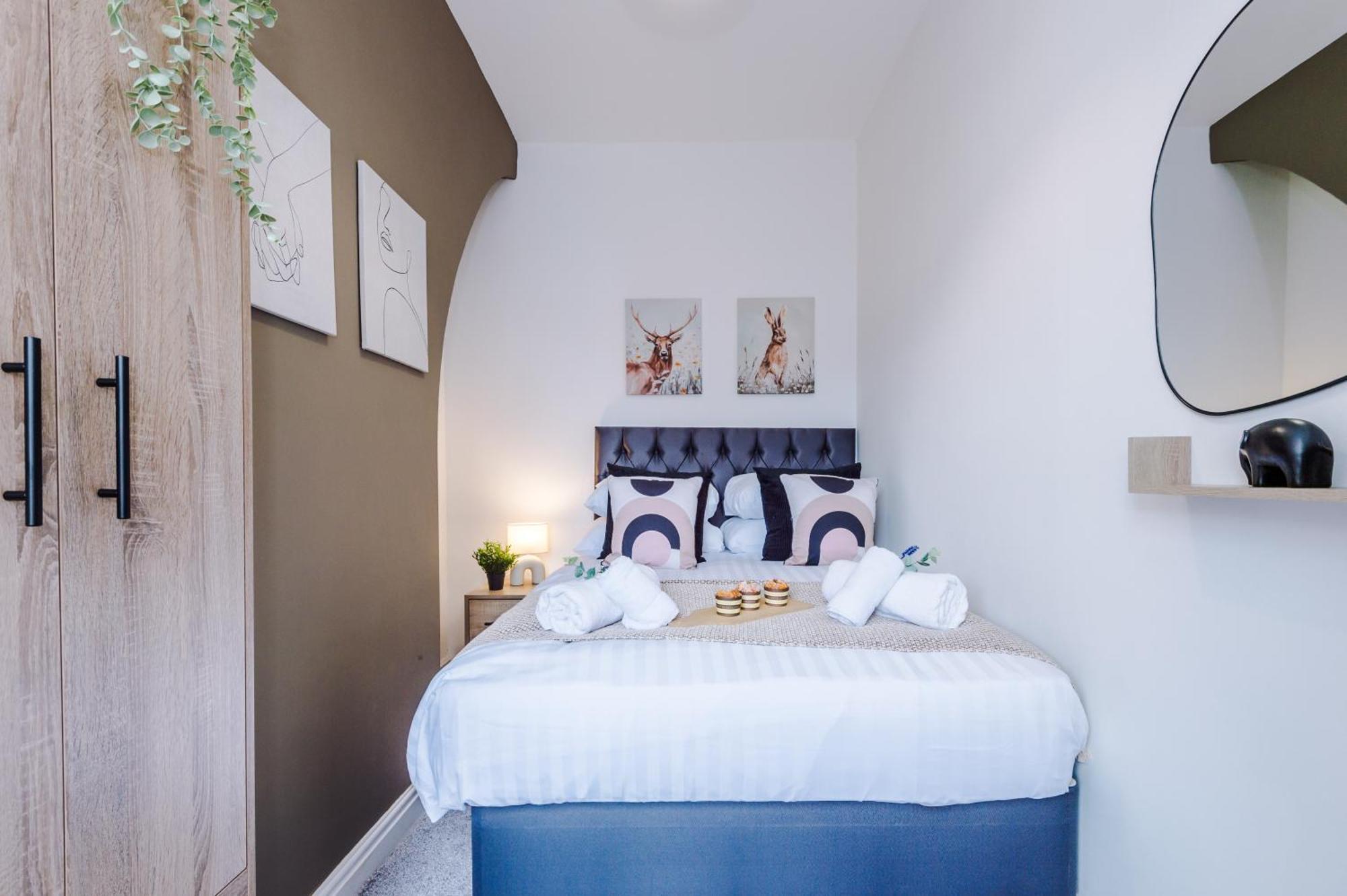 New! Stunning 2-Bed City-Centre Home In Chester By 53 Degrees Property - Ideal For Couples & Groups - Sleeps 6! ภายนอก รูปภาพ