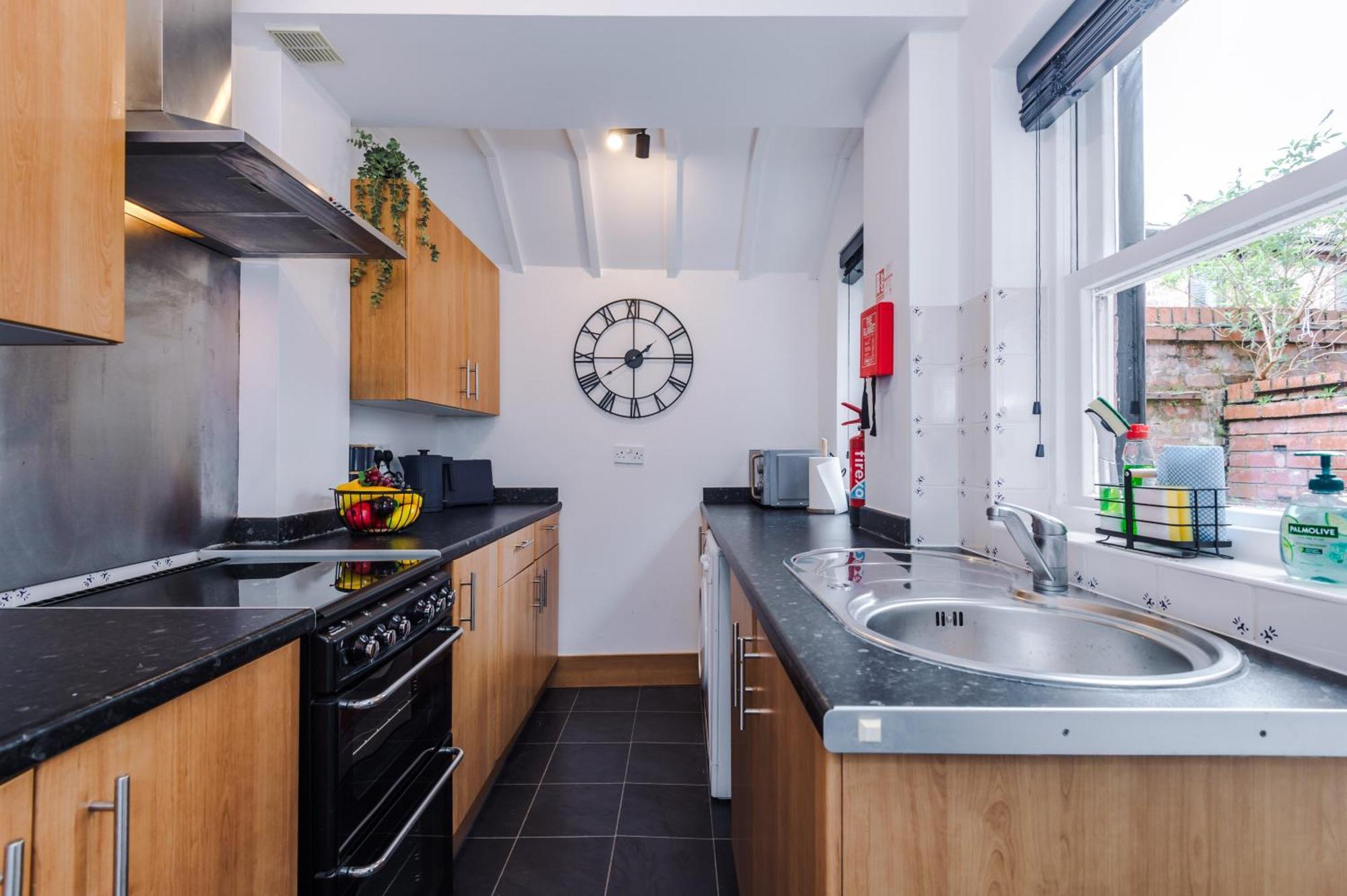 New! Stunning 2-Bed City-Centre Home In Chester By 53 Degrees Property - Ideal For Couples & Groups - Sleeps 6! ภายนอก รูปภาพ