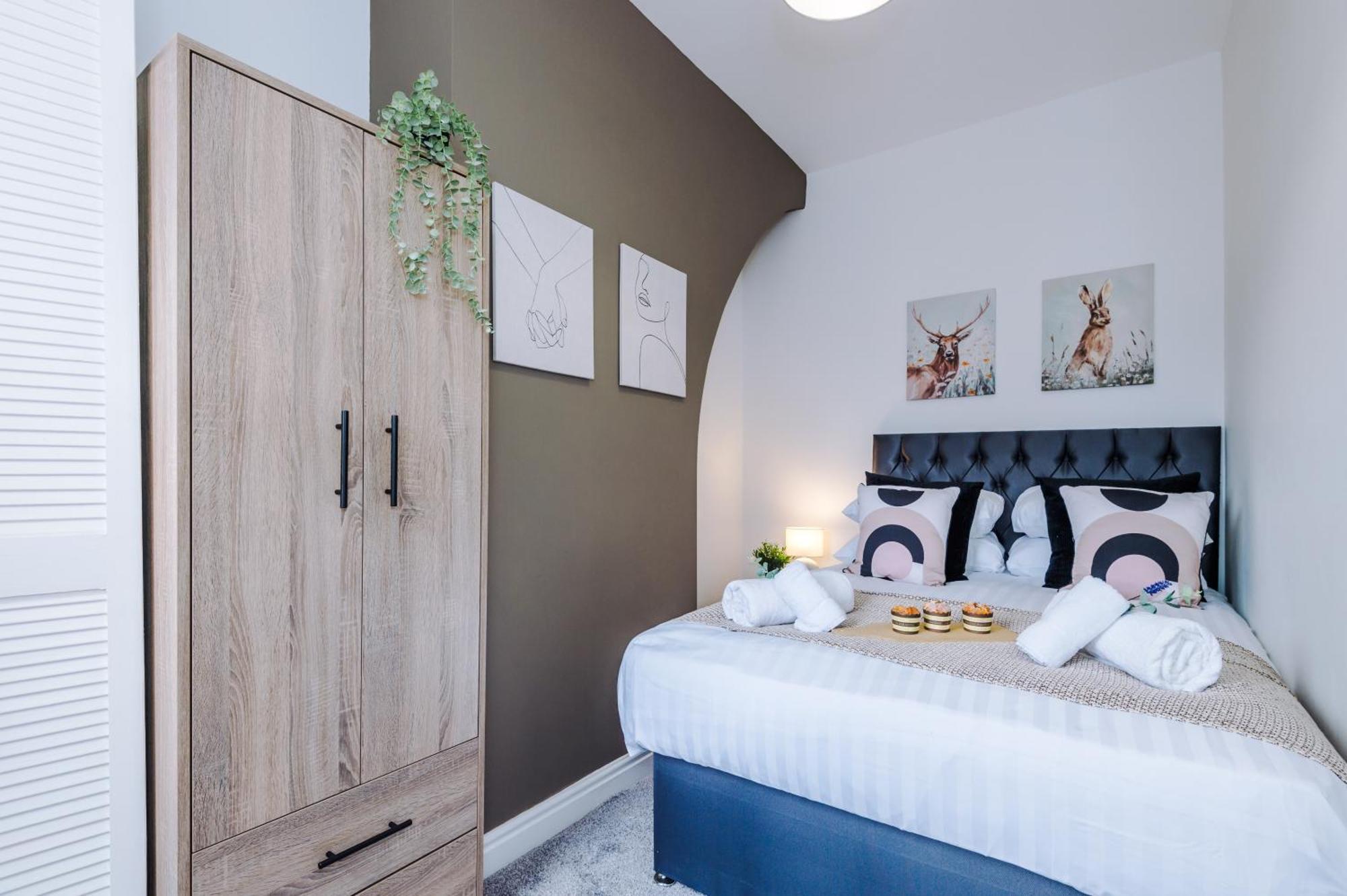 New! Stunning 2-Bed City-Centre Home In Chester By 53 Degrees Property - Ideal For Couples & Groups - Sleeps 6! ภายนอก รูปภาพ